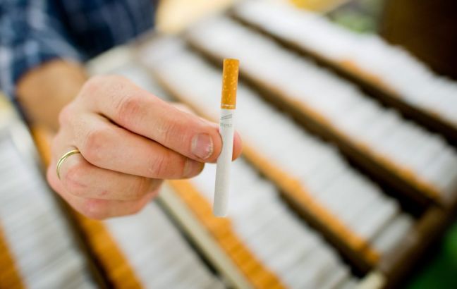 Θεσσαλονίκη: Περισσότερα από 1,4 εκατ. λαθραία τσιγάρα κατασχέθηκαν σε αποθήκη στην Ευκαρπία
