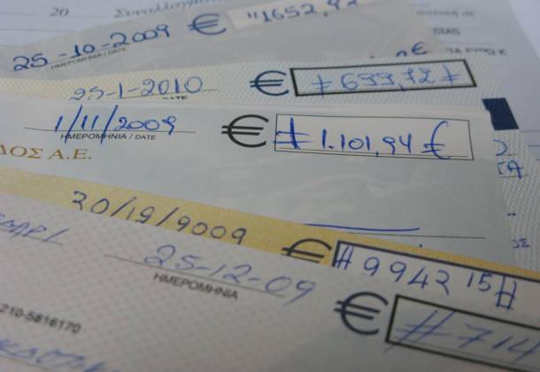 Πάνω από 900 εκατ. ευρώ οι ακάλυπτες επιταγές