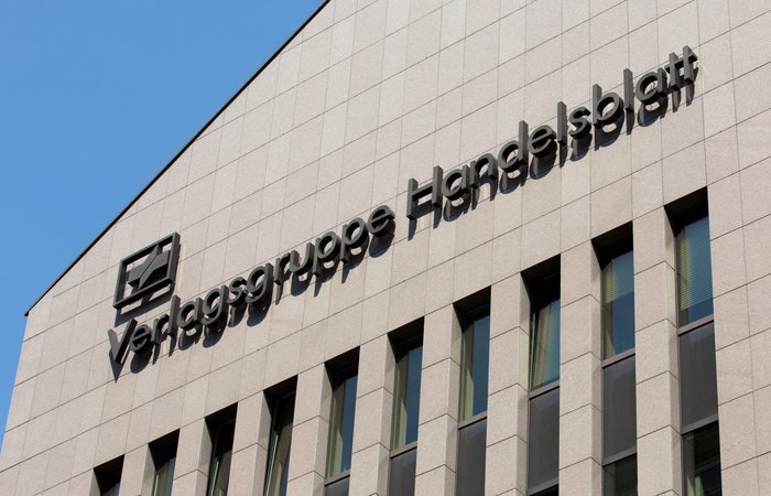 Ηandelsblatt: Με τα μνημονιακά δάνεια σώθηκαν οι ευρωπαϊκές τράπεζες και όχι η Ελλάδα