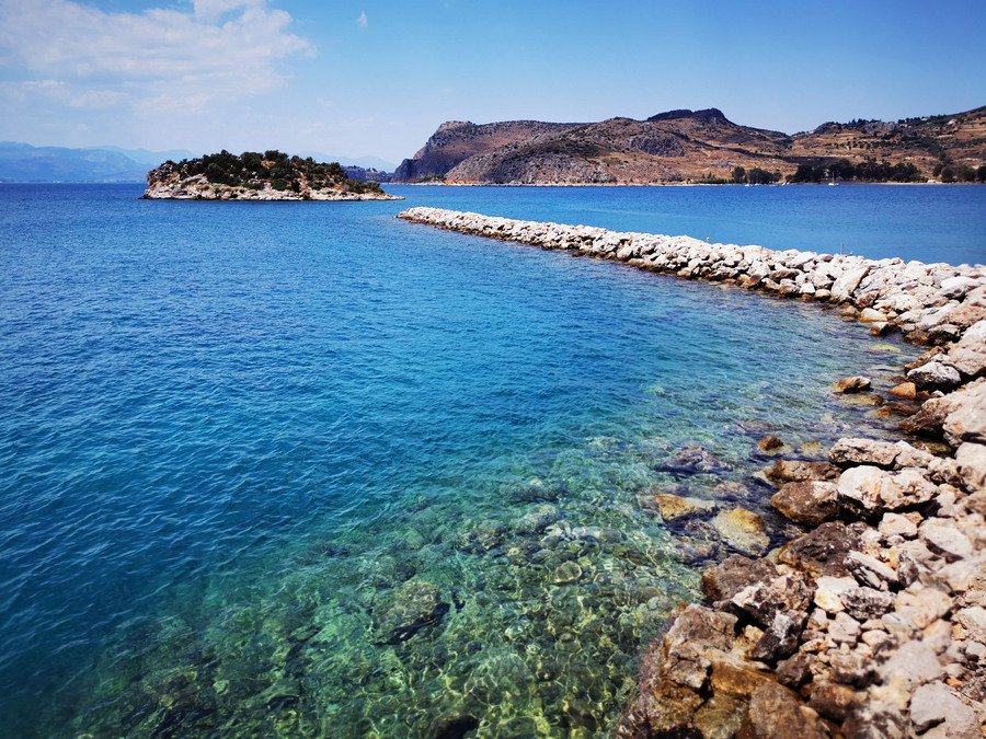 Θεοχάρης: Κρίσιμες οι επόμενες 4 εβδομάδες για τον ελληνικό τουρισμό