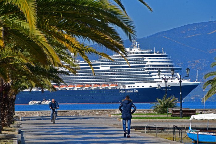 ΕΛΣΤΑΤ: Αυξήθηκε κατά 11,6% το 2016 το σύνολο των ναυτολογηθέντων Ελλήνων σε εμπορικά πλοία 100 κόρων