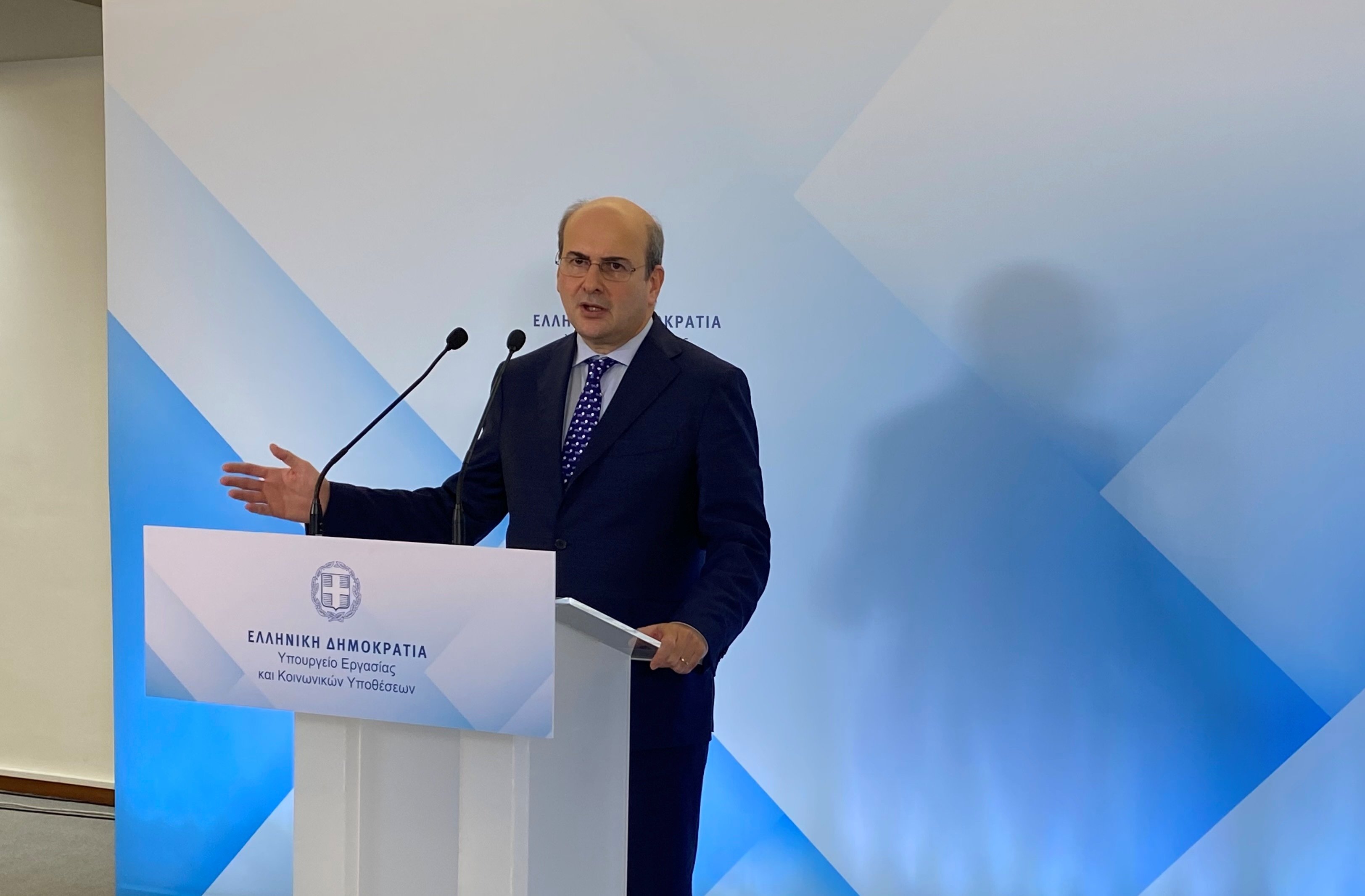 Κ. Χατζηδάκης: Οι 8 μεγάλες αλλαγές στον ΕΦΚΑ