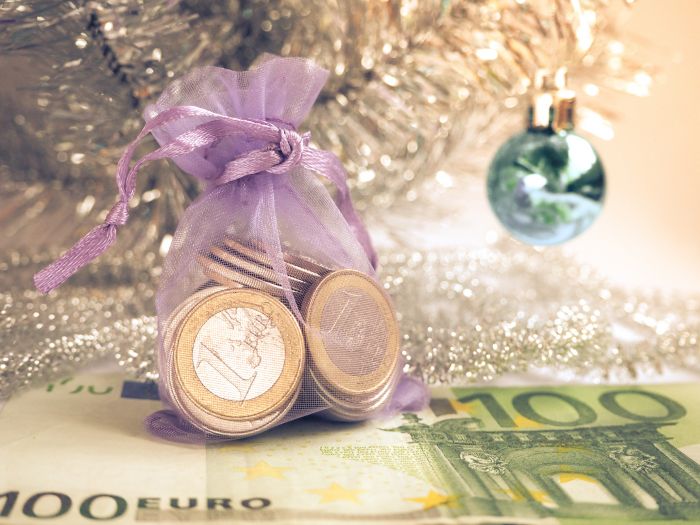 ΟΑΕΔ: Προπληρωμή επιδομάτων και Δώρου Χριστουγέννων