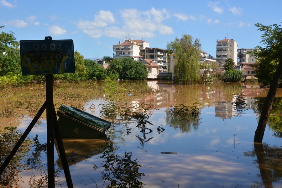 Θεσσαλία: Αγρότες και κτηνοτρόφοι μετρούν τις 