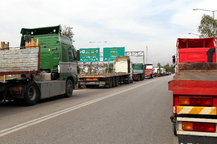 ΕΛΣΤΑΤ: Μείωση κατά 12,3% παρουσίασε το βάρος των εμπορευμάτων που διακινήθηκαν με φορτηγά οχήματα στο δ' τρίμηνο του 2019