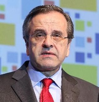 Βέλγιο-EE: Στόχος, να στρώσουμε κόκκινο χαλί στις ξένες επενδύσεις, δηλώνει ο πρωθυπουργός Αντ. Σαμαράς σε ομιλία του στους Ευρωπαίους εργοδότες.