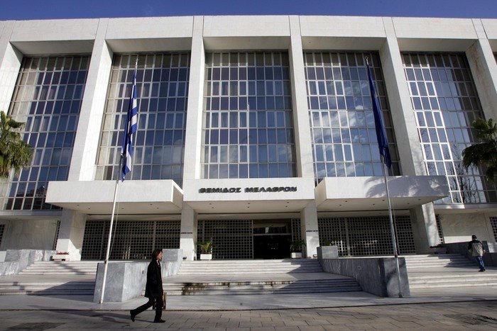 Εγκύκλιος αντεισαγγελέα του Αρείου Πάγου για τη χρήση χειροπέδων και συλλήψεις στο πλαίσιο του αυτοφώρου για οφειλέτες του δημοσίου