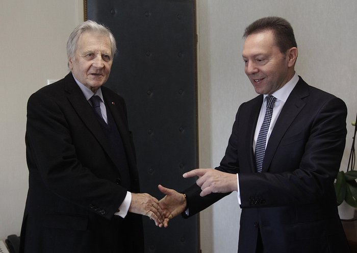 Ολοκληρώθηκε η συνάντηση Στουρνάρα- Τρισέ