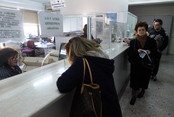 Δεν εμποδίζει τη χορήγηση αποδεικτικού ενημερότητας η ύπαρξη βεβαιωμένων μη ληξιπρόθεσμων φορολογικών οφειλών