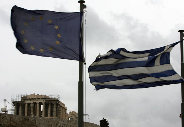 ΕΚΤ: Η συμμετοχή των ελληνικών ομολόγων στο πρόγραμμα ποσοτικής χαλάρωσης δεν εξαρτάται μόνον από τη βιωσιμότητα του χρέους