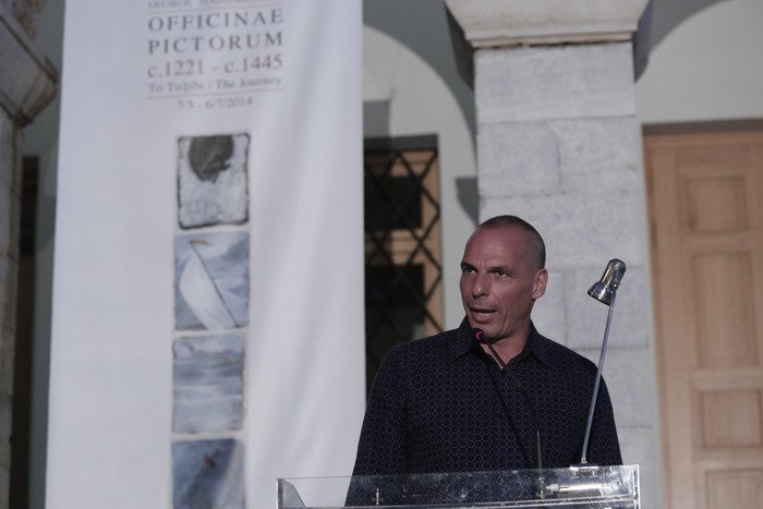 «Η Ευρώπη ξέρει να βρίσκει λύσεις και να αποφεύγει τα τελεσίγραφα» τόνισε ο Γιάνης Βαρουφάκης, κατά την παράδοση-παραλαβή του υπουργείου Οικονομικών