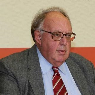 Καταργούνται ή αναδιαρθρώνονται 75 φορείς του Δημοσίου