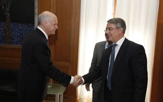 Συνάντηση πρωθυπουργού με  την διοίκηση της Εθνικής Τράπεζας