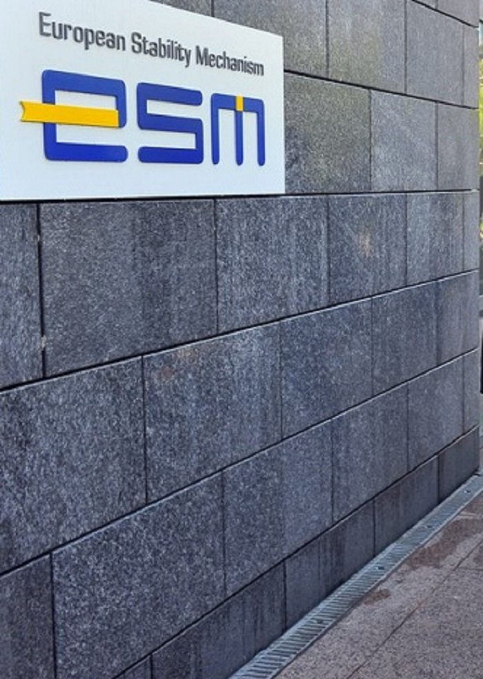 ESM: Βιώσιμο το ελληνικό δημόσιο χρέος