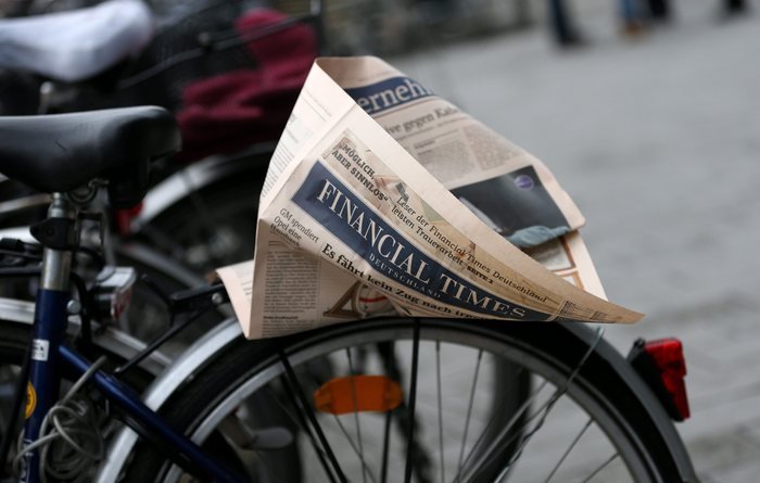 Financial Times: Σε τροχιά σύγκρουσης Κομισιόν και Βερολίνο, με αντικείμενο τον Ευρωπαϊκό Μηχανισμό Σταθερότητας