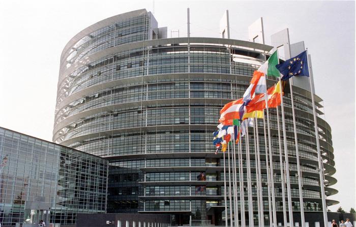 Ε.Ε.: Δεν βρέθηκε η χρυσή τομή για το ευρωπαϊκό πράσινο ψηφιακό πιστοποιητικό