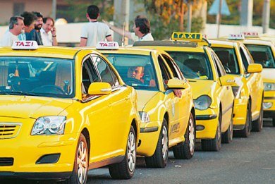 Πρωτοβουλία για τα ταξί ετοιμάζει η κυβέρνηση