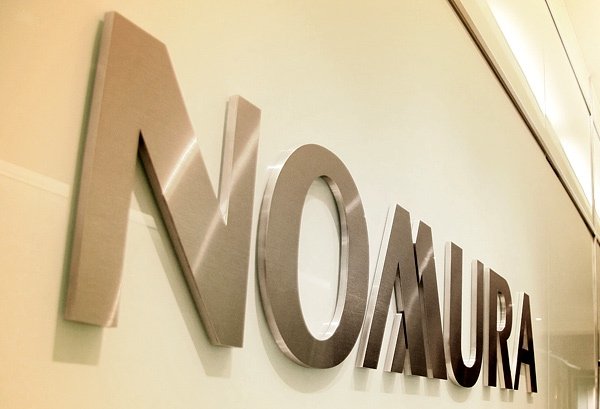 Nomura: Τι προβλέπει για ανάπτυξη και χρέος