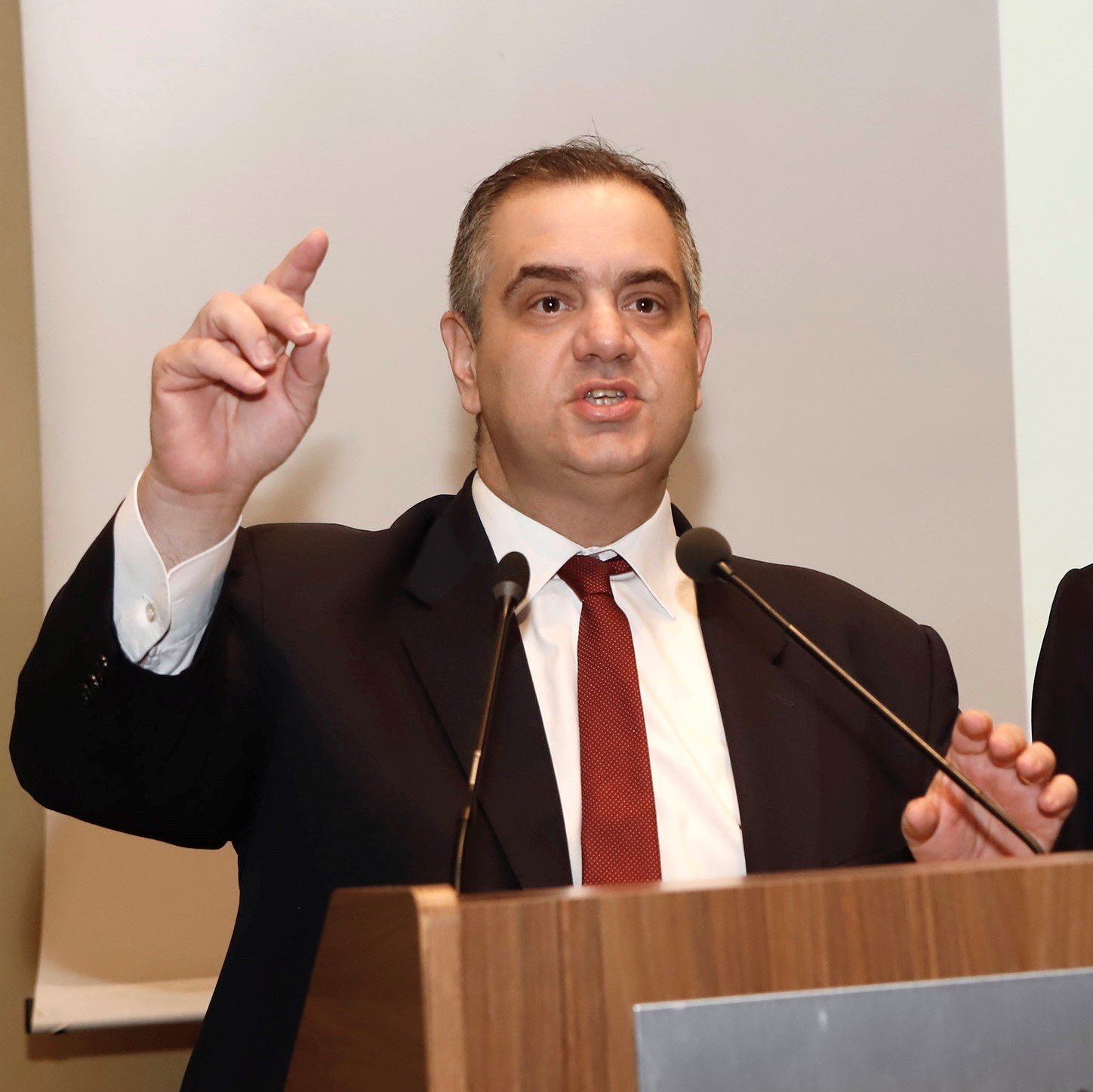 Βασίλης Σπανάκης: Δεκτή η τροπολογία Σπανάκη για παράταση προθεσμιών και άρση ανάκλησης επαγγελματικών αδειών υπαίθριου εμπορίου για κοινωνικούς λόγους