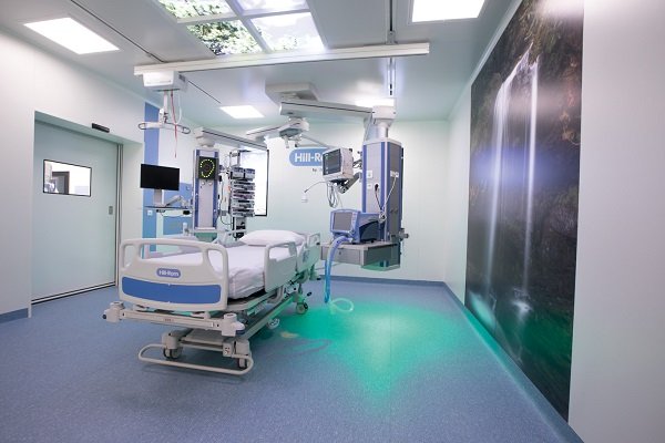 ΟΚΑΑ - ΣΕΚΛΑ: Δωρεά δύο ειδικών κλινών για ΜΕΘ στο νοσοκομείο «Αττικόν»