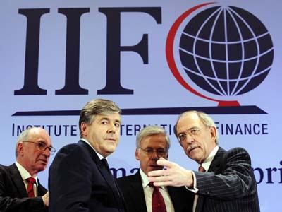 IIF: Η Ευρωζώνη θα αποφύγει το χειρότερο σενάριο
